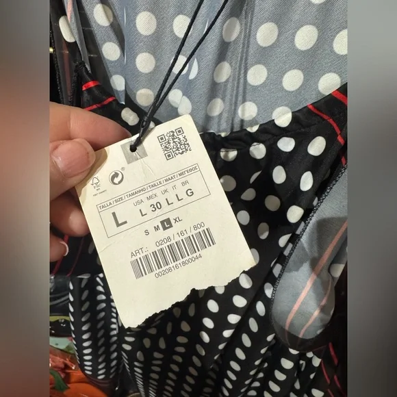 257 // NWT Zara hankerchief top // L - Picture 3 of 5